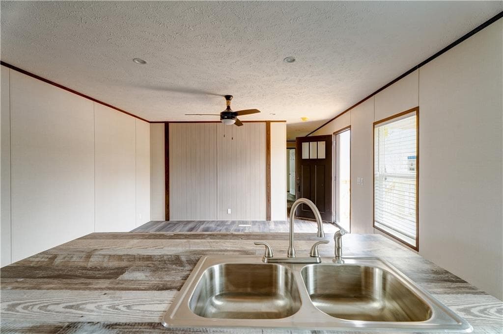 3 bedroom, 2 bathroom, 1,216 sq ft single family residence for sale at 30 Crooked Court, Ellijay, GA 30540 — photo 9