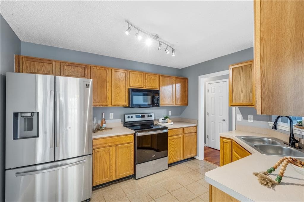 4 bedroom, 2 bathroom, 1,868 sq ft single family residence for sale at 88 Sammie Jo Drive, Dallas, GA 30132 — photo 5