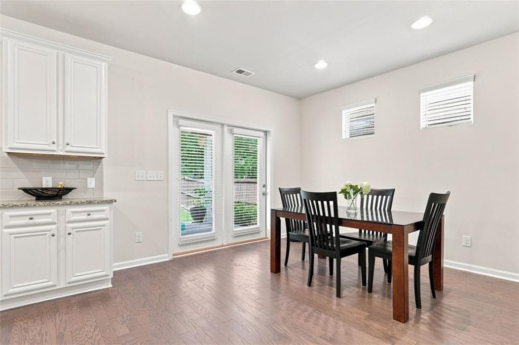 6 bedroom, 4 bathroom, 3,977 sq ft single family residence for sale at 2660 Ogden Trail, Buford, GA 30519 — photo 8
