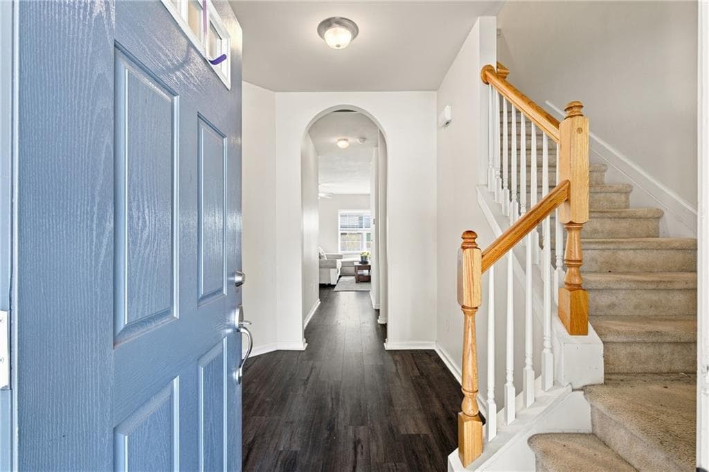 3 bedroom, 3 bathroom, 2,059 sq ft townhouse for sale at 2747 Cedar Drive, Lawrenceville, GA 30043 — photo 4