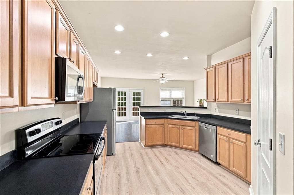 3 bedroom, 3 bathroom, 2,059 sq ft townhouse for sale at 2747 Cedar Drive, Lawrenceville, GA 30043 — photo 10