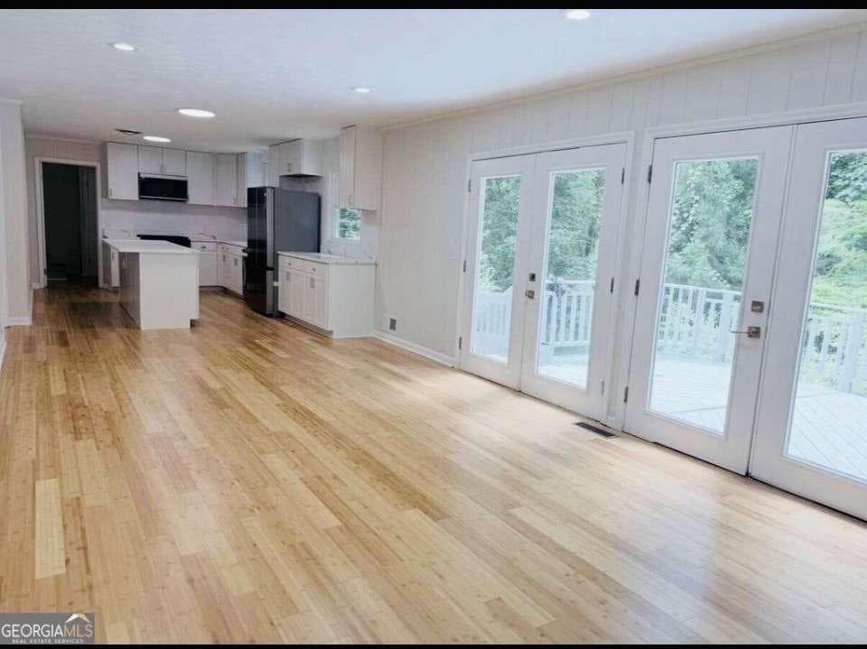 4 bedroom, 4 bathroom, 2,596 sq ft single family residence for sale at 5314 High Harbor Court, Gainesville, GA 30504 — photo 6