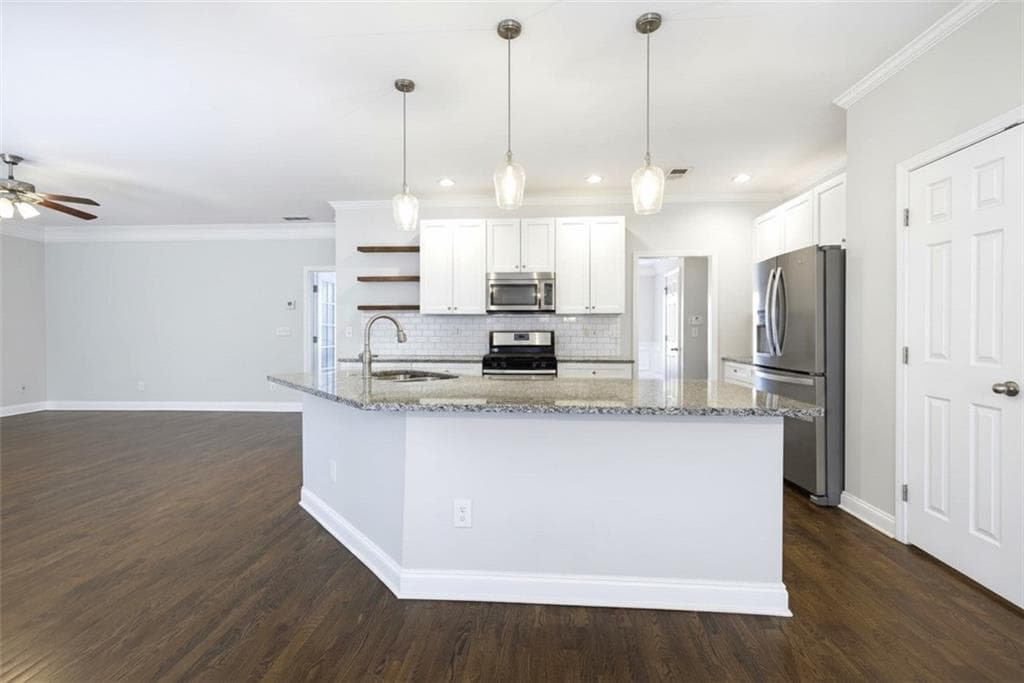 4 bedroom, 3 bathroom, 2,646 sq ft single family residence for rent at 4394 Mill Water Crossing, Douglasville, GA 30135 for $2,500 a month — photo 5