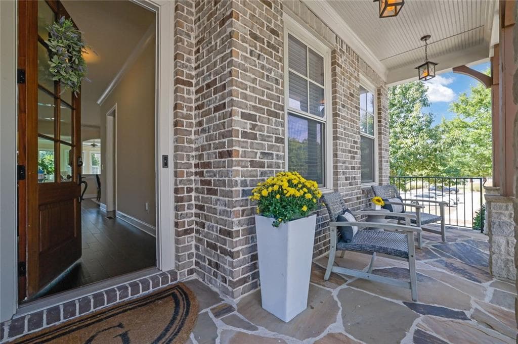 6 bedroom, 6 bathroom, 5,163 sq ft single family residence for sale at 812 Olmsted Lane, Johns Creek, GA 30097 — photo 4