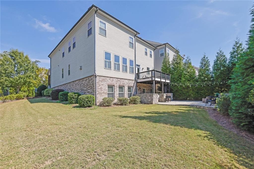 6 bedroom, 6 bathroom, 5,163 sq ft single family residence for sale at 812 Olmsted Lane, Johns Creek, GA 30097 — photo 3