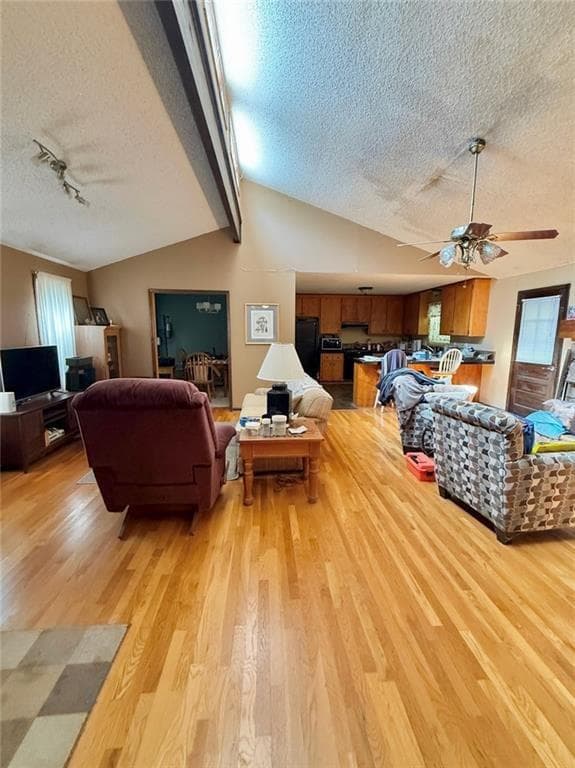 3 bedroom, 2 bathroom, 1,616 sq ft single family residence for sale at 2151 Shadowwood Drive, Marietta, GA 30066 — photo 2