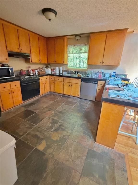 3 bedroom, 2 bathroom, 1,616 sq ft single family residence for sale at 2151 Shadowwood Drive, Marietta, GA 30066 — photo 3
