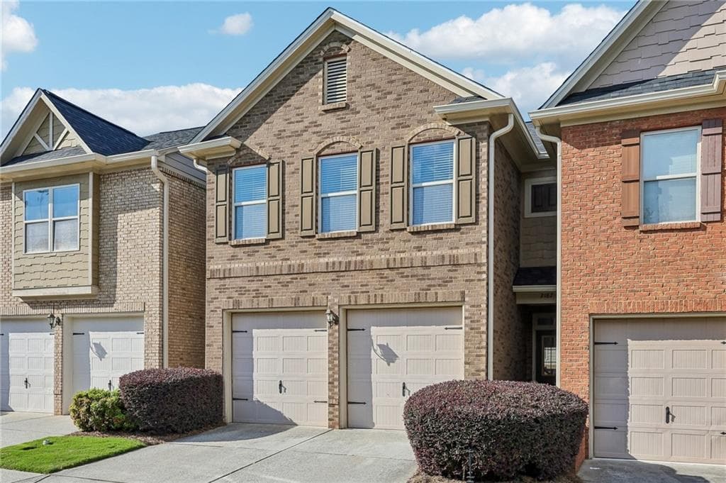 3 bedroom, 3 bathroom, 1,728 sq ft townhouse for sale at 2187 Oakland Grove Place, Lawrenceville, GA 30044 — photo 3
