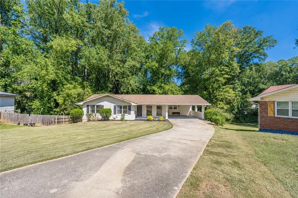 4 bedroom, 3 bathroom, 2,892 sq ft single family residence for sale at 2670 Kelly Lake Court, Decatur, GA 30032 — photo 2