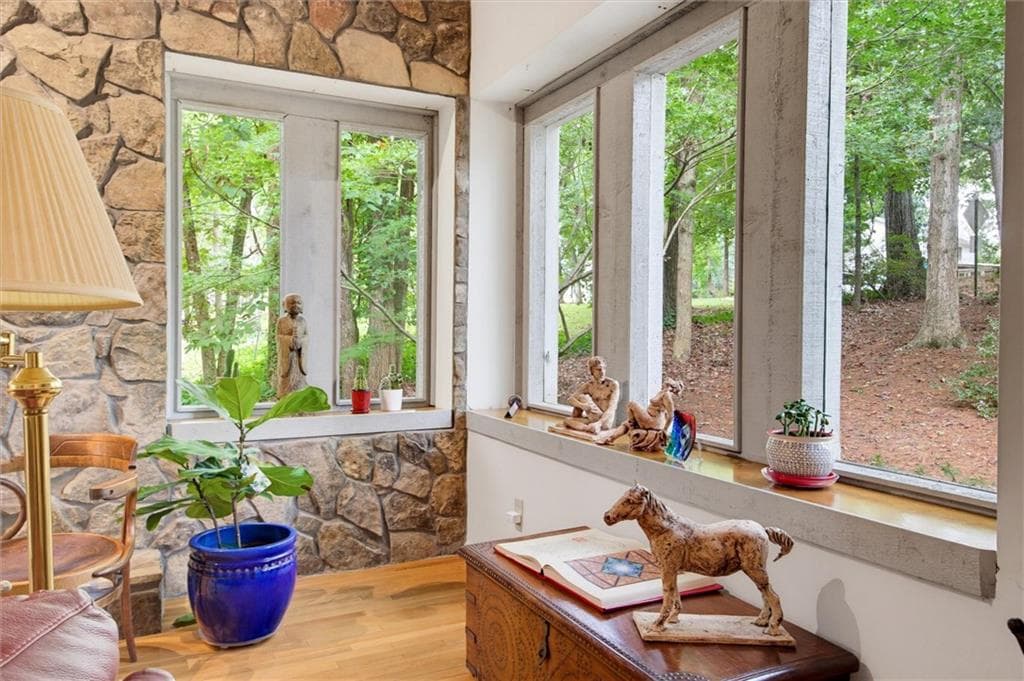 4 bedroom, 3 bathroom, 2,543 sq ft single family residence for sale at 11675 Northgate Trail, Roswell, GA 30075 — photo 7