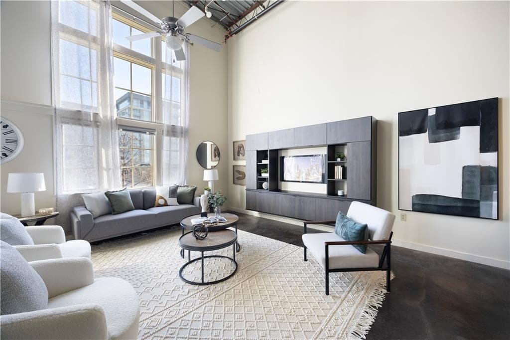 1 bedroom, 1 bathroom, 1,070 sq ft condominium for sale at 572 Edgewood Avenue 301, Atlanta, GA 30312 — photo 2