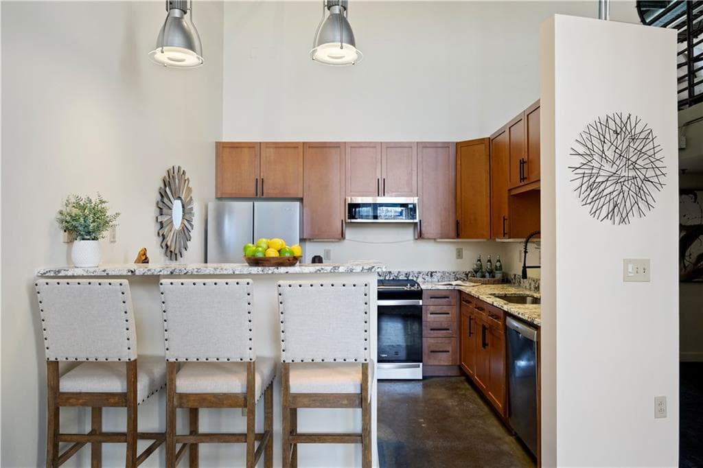 1 bedroom, 1 bathroom, 1,070 sq ft condominium for sale at 572 Edgewood Avenue 301, Atlanta, GA 30312 — photo 5