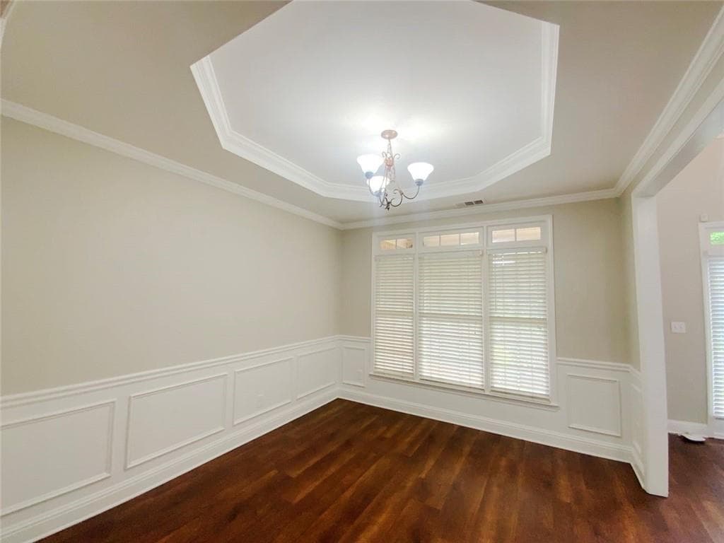 5 bedroom, 3 bathroom, 2,978 sq ft single family residence for sale at 3229 Creek Trace E, Powder Springs, GA 30127 — photo 5