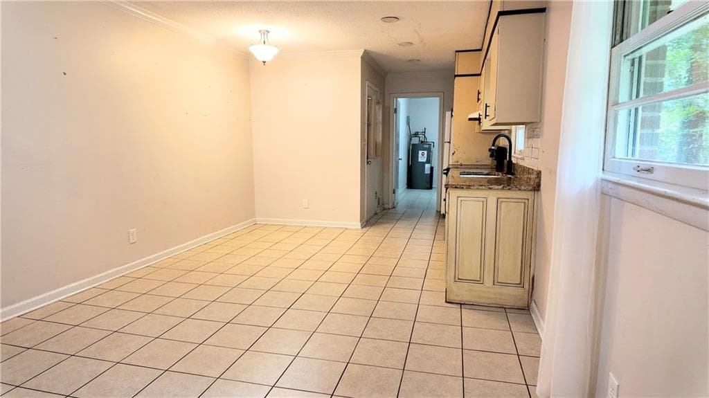 3 bedroom, 2 bathroom, 1,196 sq ft single family residence for sale at 3831 Braswell Circle, Austell, GA 30106 — photo 4