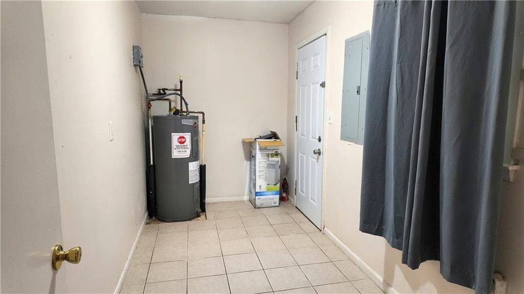 3 bedroom, 2 bathroom, 1,196 sq ft single family residence for sale at 3831 Braswell Circle, Austell, GA 30106 — photo 7