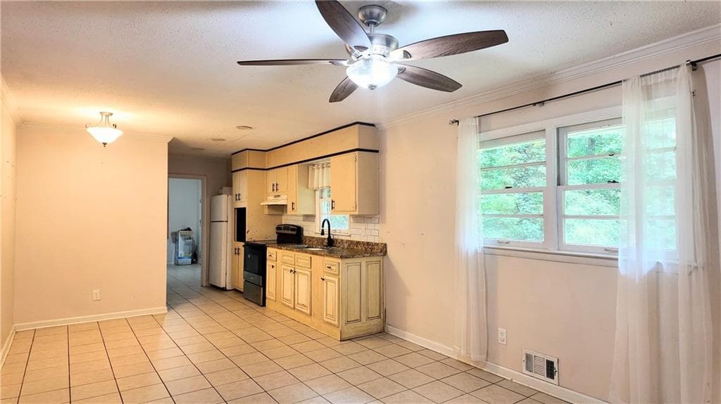 3 bedroom, 2 bathroom, 1,196 sq ft single family residence for sale at 3831 Braswell Circle, Austell, GA 30106 — photo 3