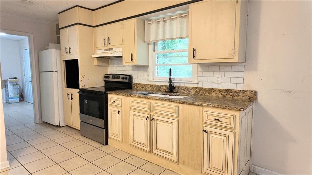 3 bedroom, 2 bathroom, 1,196 sq ft single family residence for sale at 3831 Braswell Circle, Austell, GA 30106 — photo 2