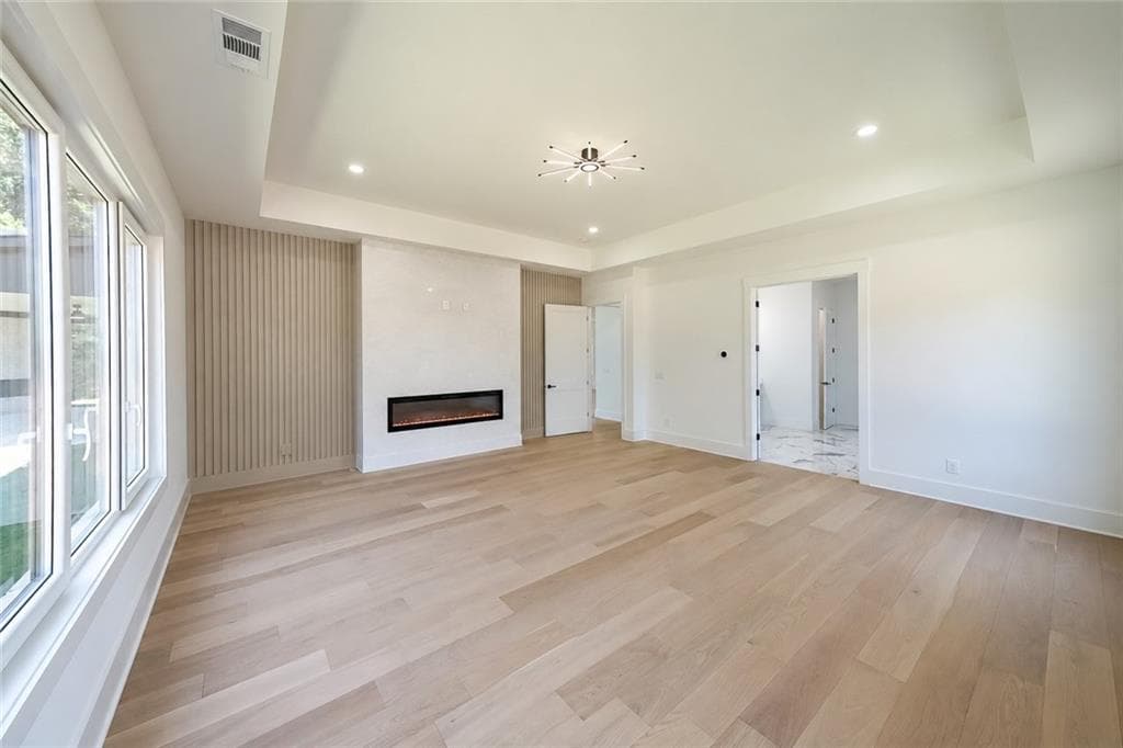 6 bedroom, 8 bathroom, 7,200 sq ft single family residence for sale at 3664 Fence Road, Auburn, GA 30011 — photo 5