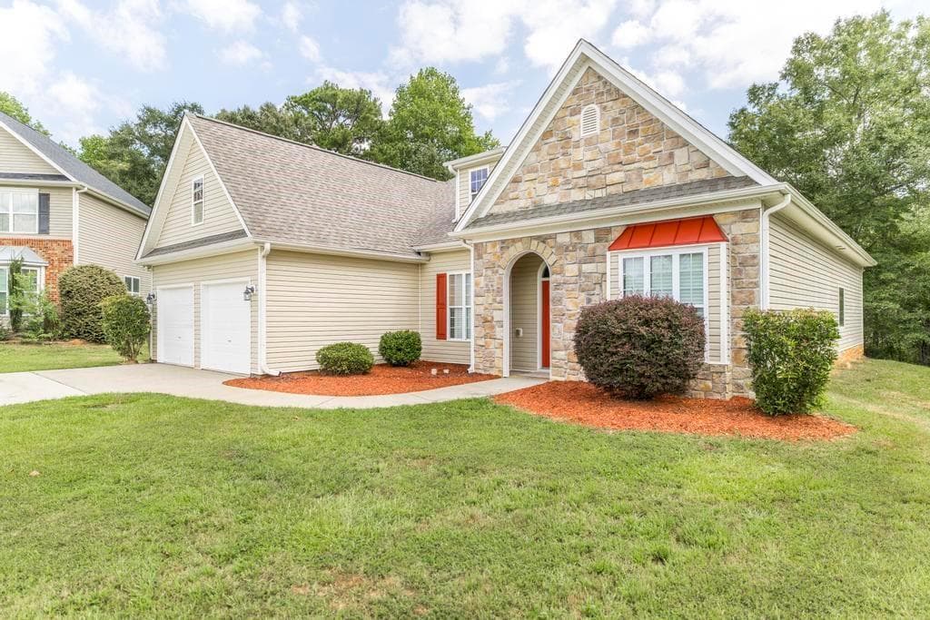 3 bedroom, 2 bathroom single family residence for sale at 106 Haven Court, Kathleen, GA 31047 — photo 2