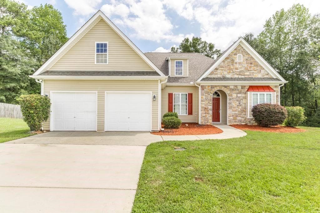 3 bedroom, 2 bathroom home for sale at 106 Haven Court, Kathleen, GA