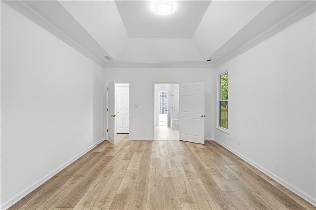 4 bedroom, 3 bathroom, 2,308 sq ft single family residence for sale at 500 Camber Woods Drive, Roswell, GA 30076 — photo 4