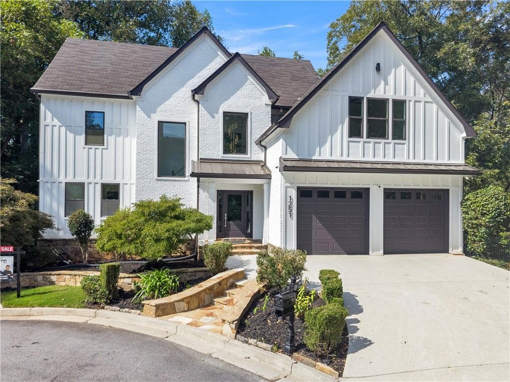 4 bedroom, 5 bathroom, 4,615 sq ft single family residence for sale at 1251 Brookhaven Hideway Court, Atlanta, GA 30319 — photo 4