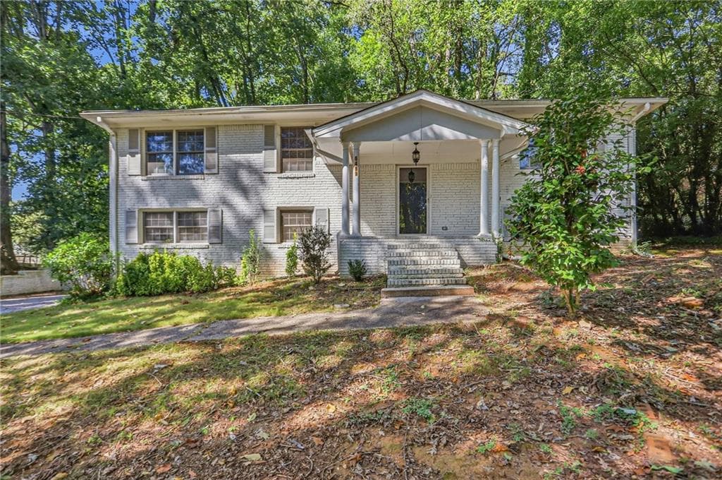 4 bedroom, 3 bathroom, 2,152 sq ft single family residence for sale at 6489 Lynndale, Morrow, GA 30260