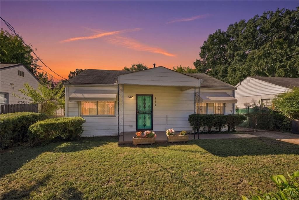 2 bedroom, 1 bathroom, 946 sq ft home for sale at 276 Taft Street, Atlanta, GA