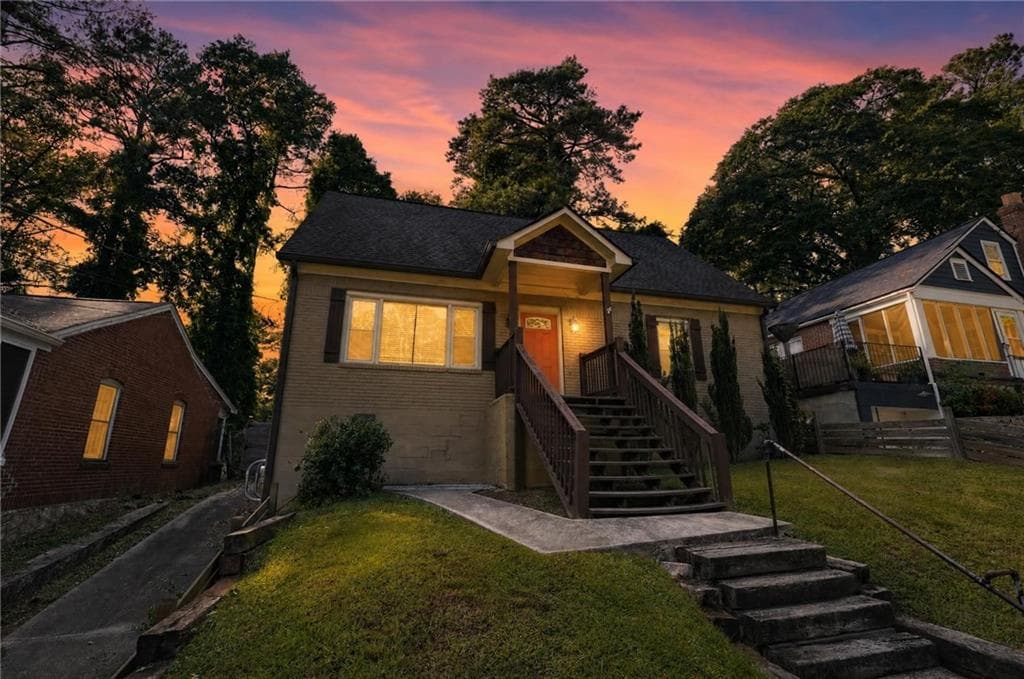 3 bedroom, 3 bathroom, 1,482 sq ft single family residence for sale at 969 Gaston Street, Atlanta, GA 30310 — photo 2