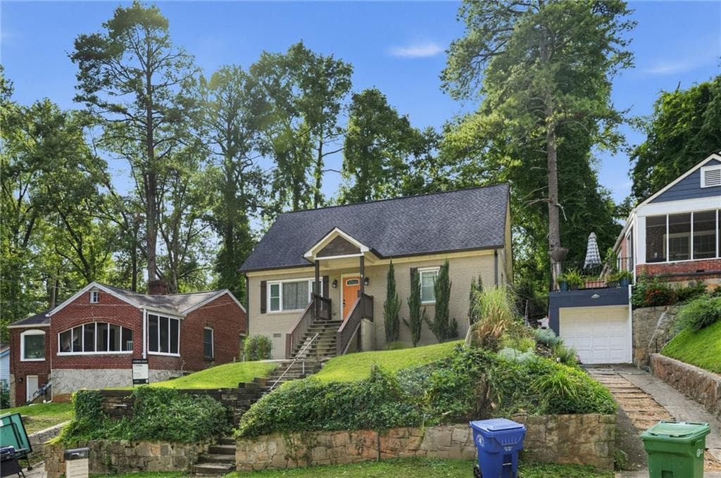 3 bedroom, 3 bathroom, 1,482 sq ft single family residence for sale at 969 Gaston Street, Atlanta, GA 30310 — photo 3