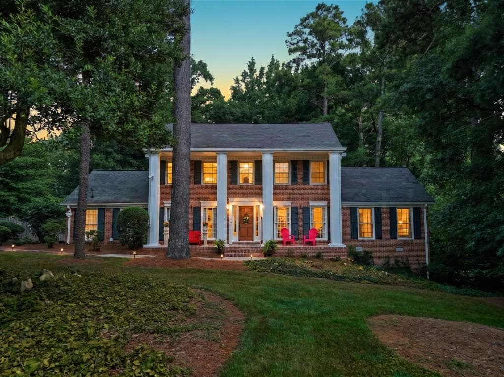 5 bedroom, 3 bathroom, 3,796 sq ft single family residence for sale at 2059 Mountain Creek Drive, Stone Mountain, GA 30087 — photo 3