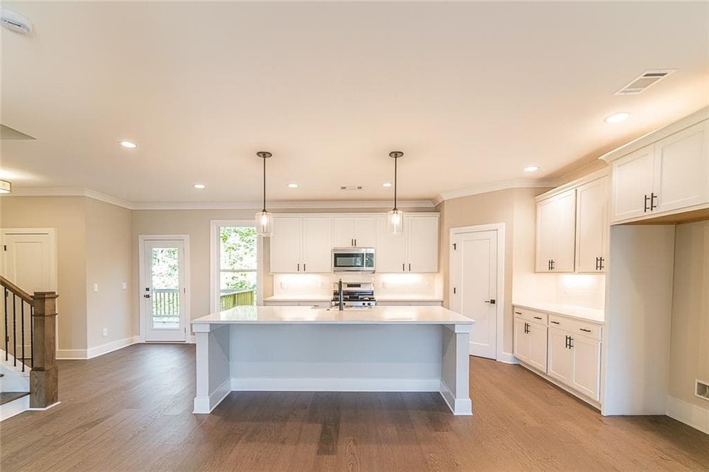 4 bedroom, 4 bathroom, 2,508 sq ft single family residence for sale at 2462 Adair Ridge Court, Decatur, GA 30034 — photo 4