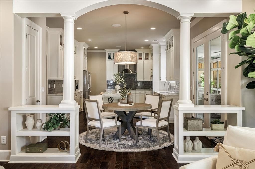6 bedroom, 7 bathroom, 6,049 sq ft single family residence for sale at 2872 Parkridge Drive, Atlanta, GA 30319 — photo 4