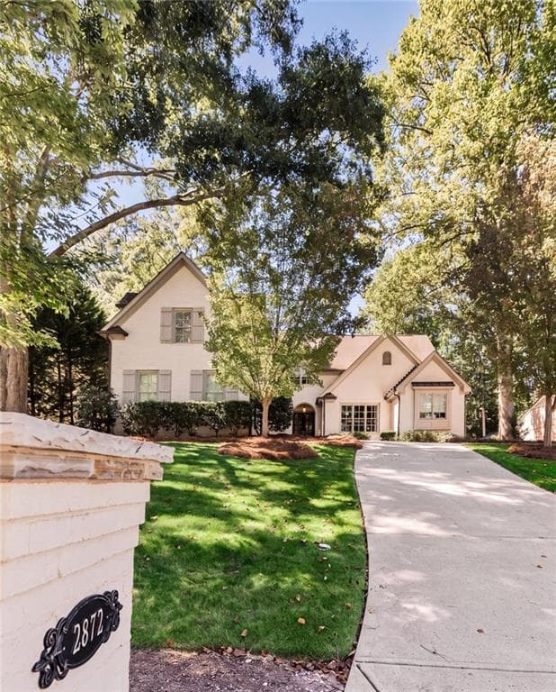 6 bedroom, 7 bathroom, 6,049 sq ft single family residence for sale at 2872 Parkridge Drive, Atlanta, GA 30319 — photo 8