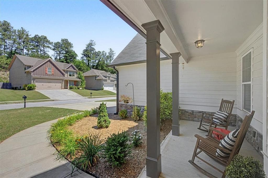 5 bedroom, 4 bathroom, 2,649 sq ft single family residence for sale at 467 Longwood Place, Dallas, GA 30132 — photo 4