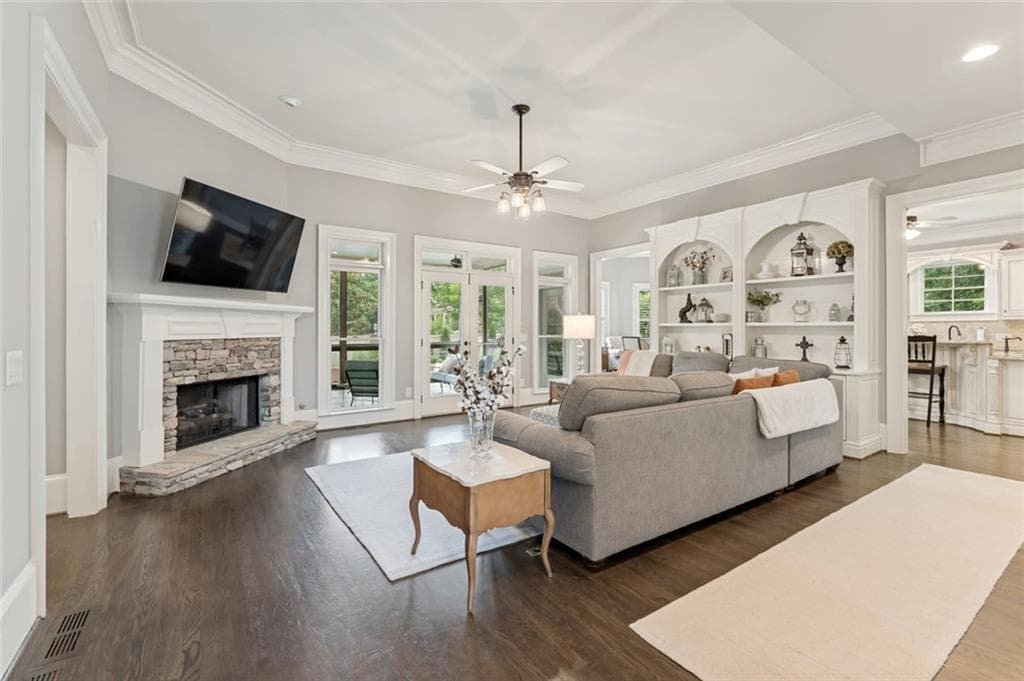 6 bedroom, 6 bathroom, 7,302 sq ft single family residence for sale at 2645 Shumard Oak Drive, Braselton, GA 30517 — photo 4