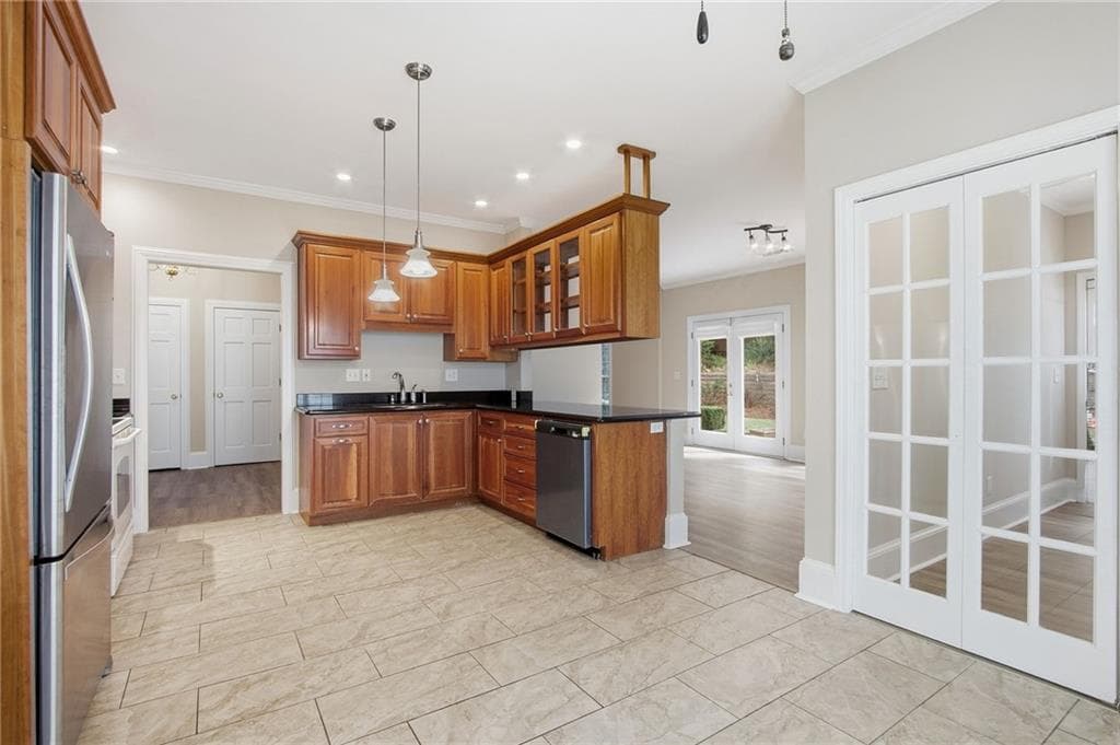 3 bedroom, 3 bathroom, 2,622 sq ft single family residence for sale at 1983 Wellesley Trace, Dunwoody, GA 30338 — photo 6