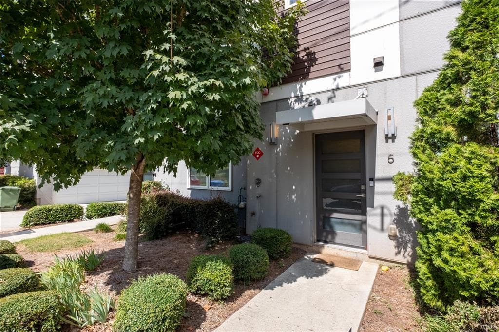 2 bedroom, 4 bathroom, 1,746 sq ft townhouse for sale at 1672 Dekalb Avenue 5, Atlanta, GA 30307
