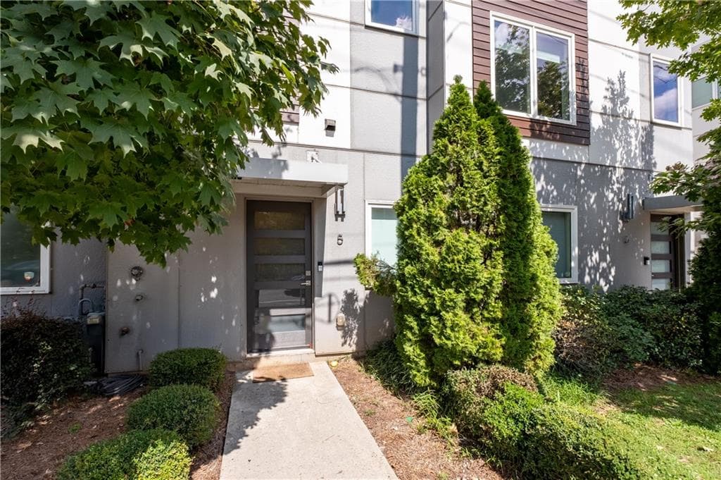 2 bedroom, 4 bathroom, 1,746 sq ft townhouse for sale at 1672 Dekalb Avenue 5, Atlanta, GA 30307 — photo 2