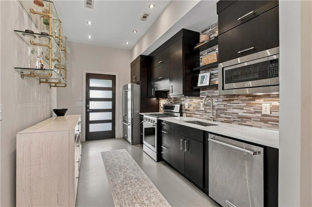 2 bedroom, 4 bathroom, 1,746 sq ft townhouse for sale at 1672 Dekalb Avenue 5, Atlanta, GA 30307 — photo 6