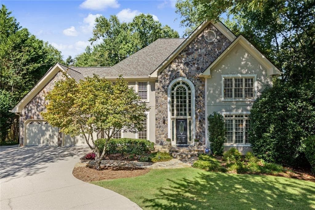 6 bedroom, 5 bathroom, 5,538 sq ft single family residence for sale at 1298 Waterford Green Trail, Marietta, GA 30068 — photo 2