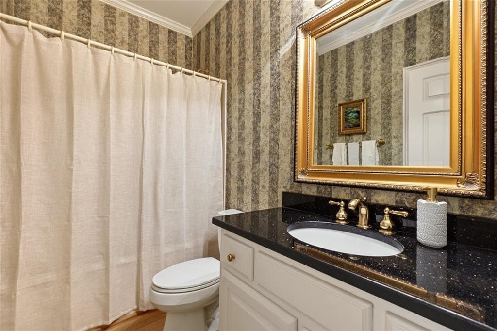 6 bedroom, 5 bathroom, 5,538 sq ft single family residence for sale at 1298 Waterford Green Trail, Marietta, GA 30068 — photo 9