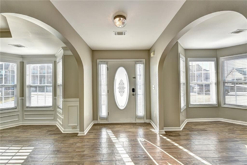 4 bedroom, 3 bathroom, 2,524 sq ft single family residence for rent at 782 Kaitlyn Drive, Loganville, GA 30052 for $2,750 a month — photo 3