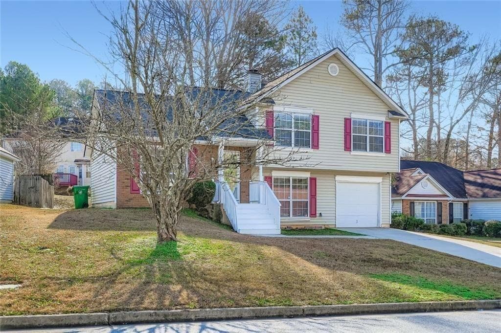 3 bedroom, 2 bathroom, 1,662 sq ft single family residence for sale at 6543 Alford Way, Lithonia, GA 30058 — photo 3
