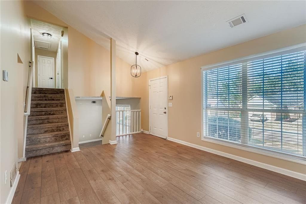 3 bedroom, 2 bathroom, 1,662 sq ft single family residence for sale at 6543 Alford Way, Lithonia, GA 30058 — photo 5