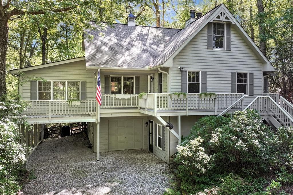 3 bedroom, 4 bathroom, 3,666 sq ft single family residence for sale at 325 Muir Drive, Sautee Nacoochee, GA 30571 — photo 3