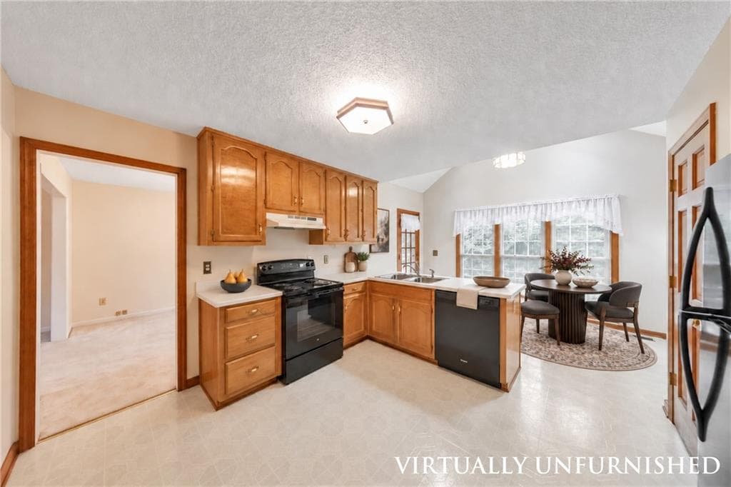 4 bedroom, 3 bathroom, 2,045 sq ft single family residence for sale at 3304 Hillside Drive, Powder Springs, GA 30127 — photo 3