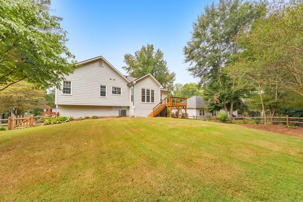 4 bedroom, 3 bathroom, 2,045 sq ft single family residence for sale at 3304 Hillside Drive, Powder Springs, GA 30127 — photo 8