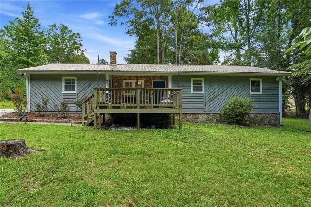 3 bedroom, 2 bathroom, 1,572 sq ft single family residence for sale at 40 Oak Hill Drive, Winder, GA 30680