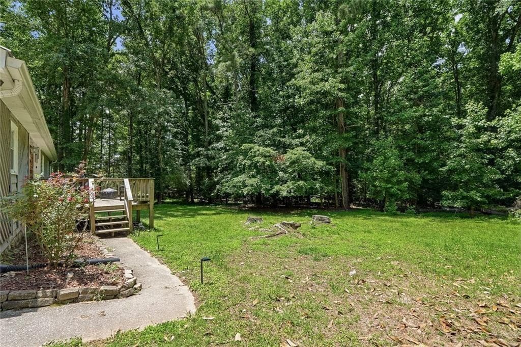 3 bedroom, 2 bathroom, 1,572 sq ft single family residence for sale at 40 Oak Hill Drive, Winder, GA 30680 — photo 3